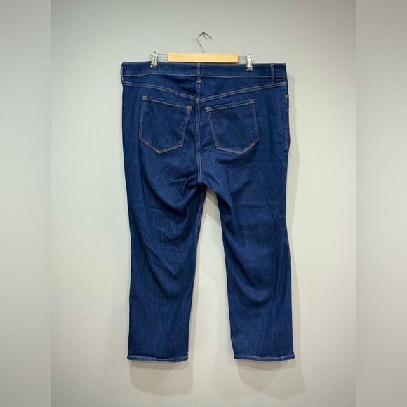 Old Navy High-Rise Straight Leg Jeans Size 22 Short EUC - Picture 2 of 5